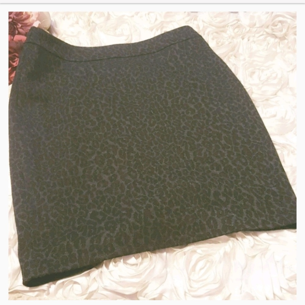 Loft Skirt Animal Print - Sz 4P